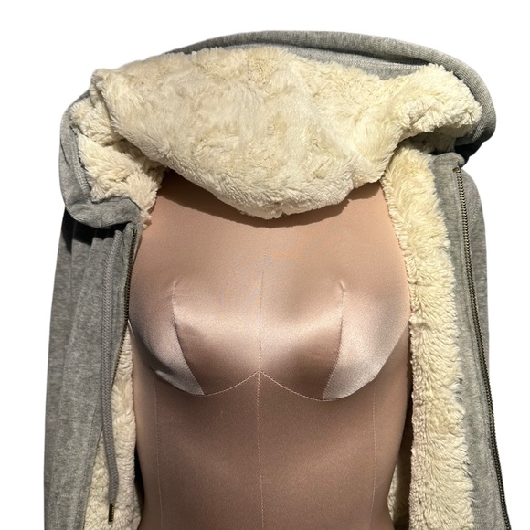 Victoria’s Secret - Pink velour hoodie lined in size XS. Gold bling accents. - Picture 11 of 14